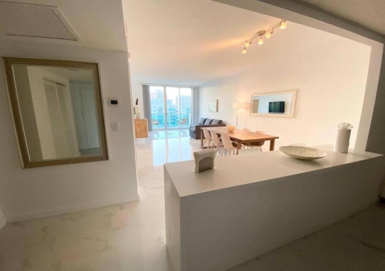 Zen Vacation Rentals Modern Penthouse Across Ocean Miami Beach Buitenkant foto