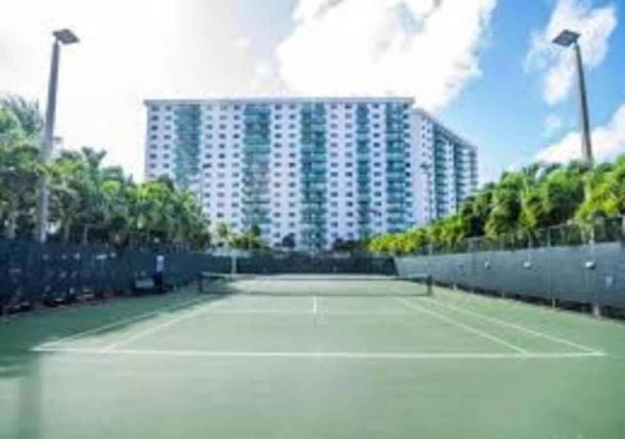 Zen Vacation Rentals Modern Penthouse Across Ocean Miami Beach Buitenkant foto