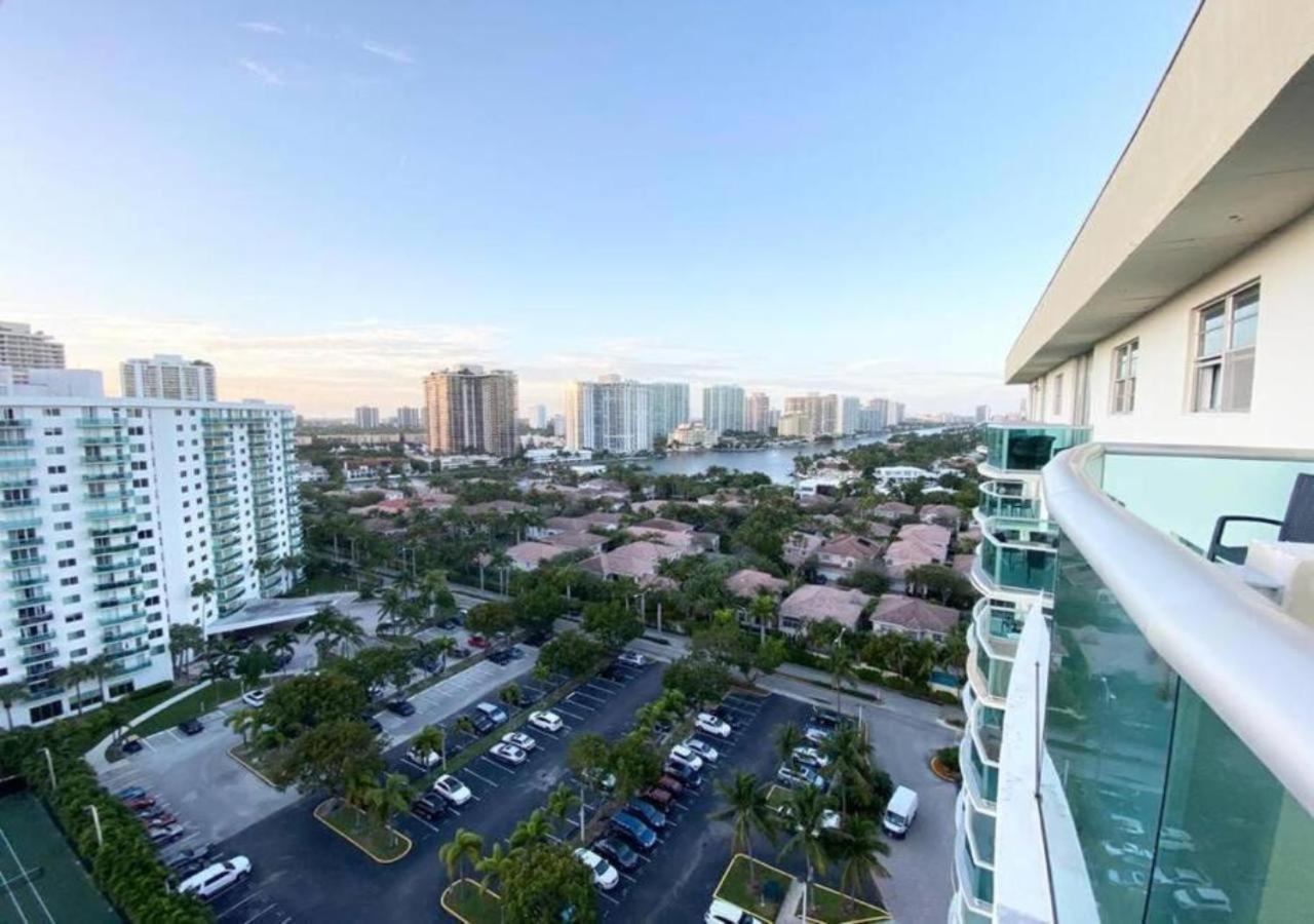 Zen Vacation Rentals Modern Penthouse Across Ocean Miami Beach Buitenkant foto