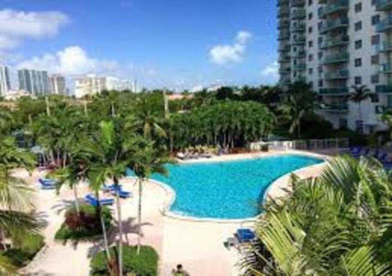 Zen Vacation Rentals Modern Penthouse Across Ocean Miami Beach Buitenkant foto