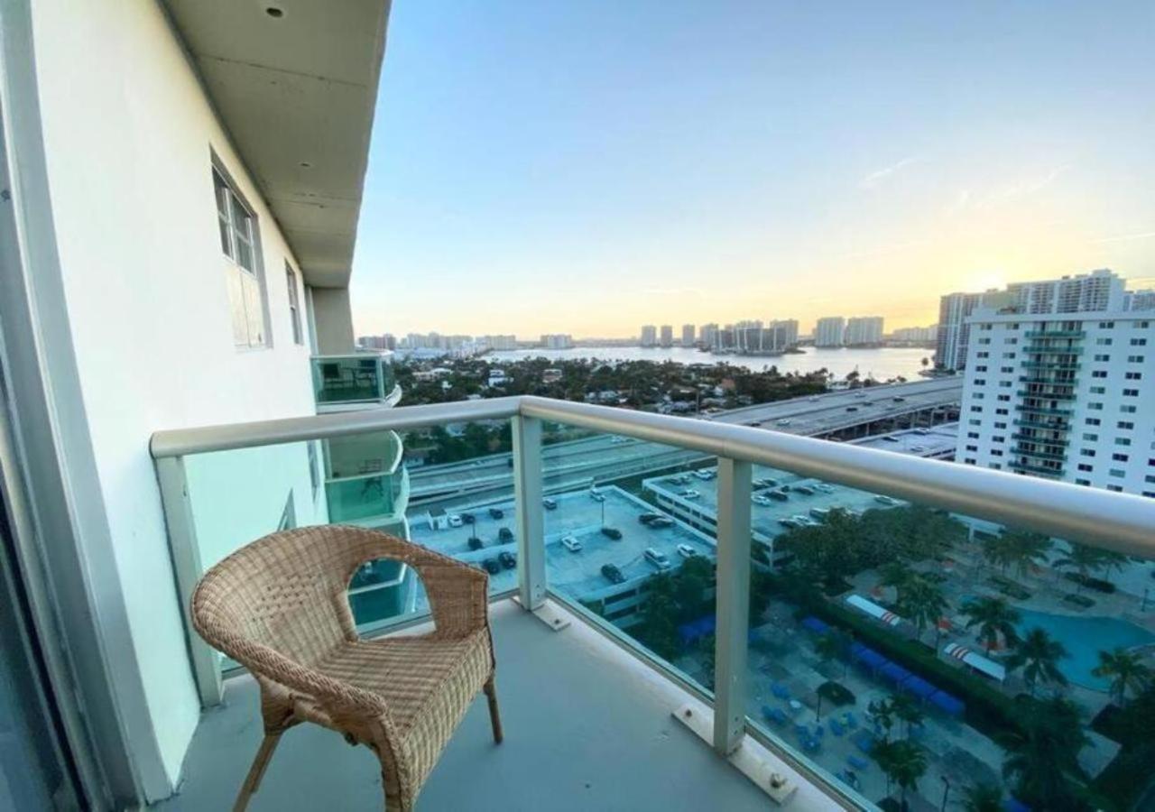 Zen Vacation Rentals Modern Penthouse Across Ocean Miami Beach Buitenkant foto