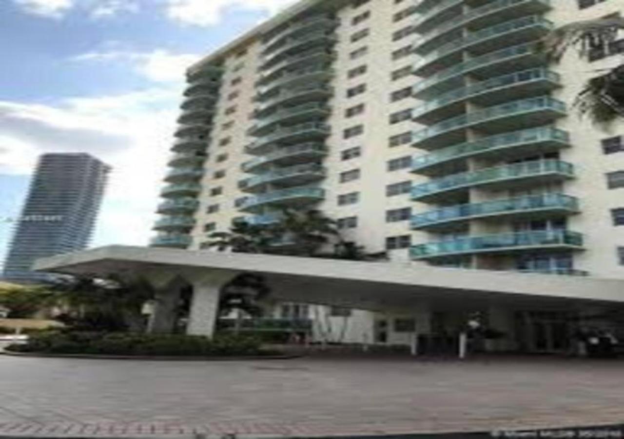 Zen Vacation Rentals Modern Penthouse Across Ocean Miami Beach Buitenkant foto