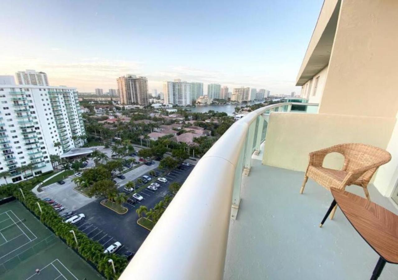 Zen Vacation Rentals Modern Penthouse Across Ocean Miami Beach Buitenkant foto